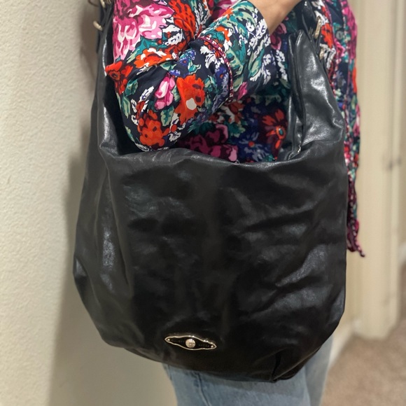 Elliott Lucca - Picture 12 of 13